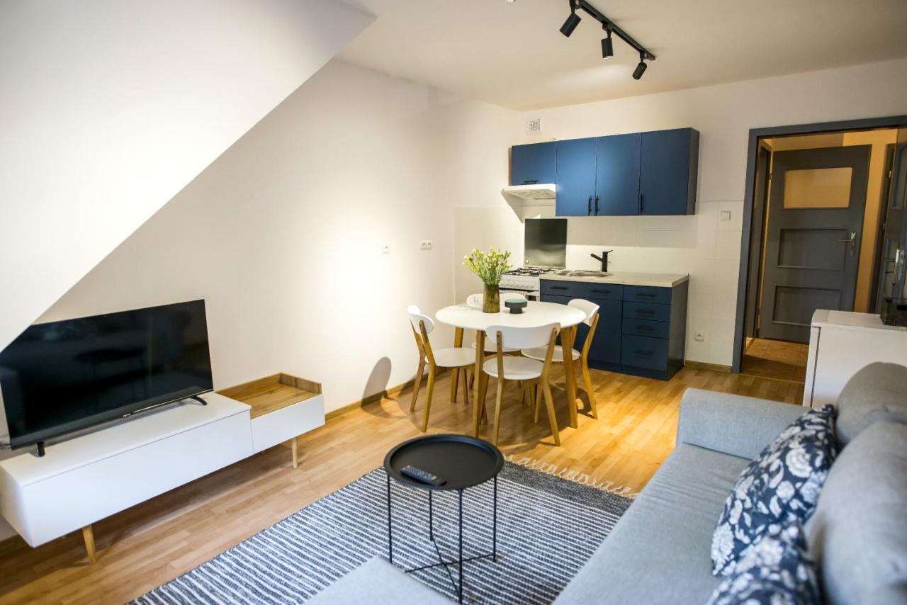 Apartamenty Centrum Biskupiec Biskupiec  Buitenkant foto